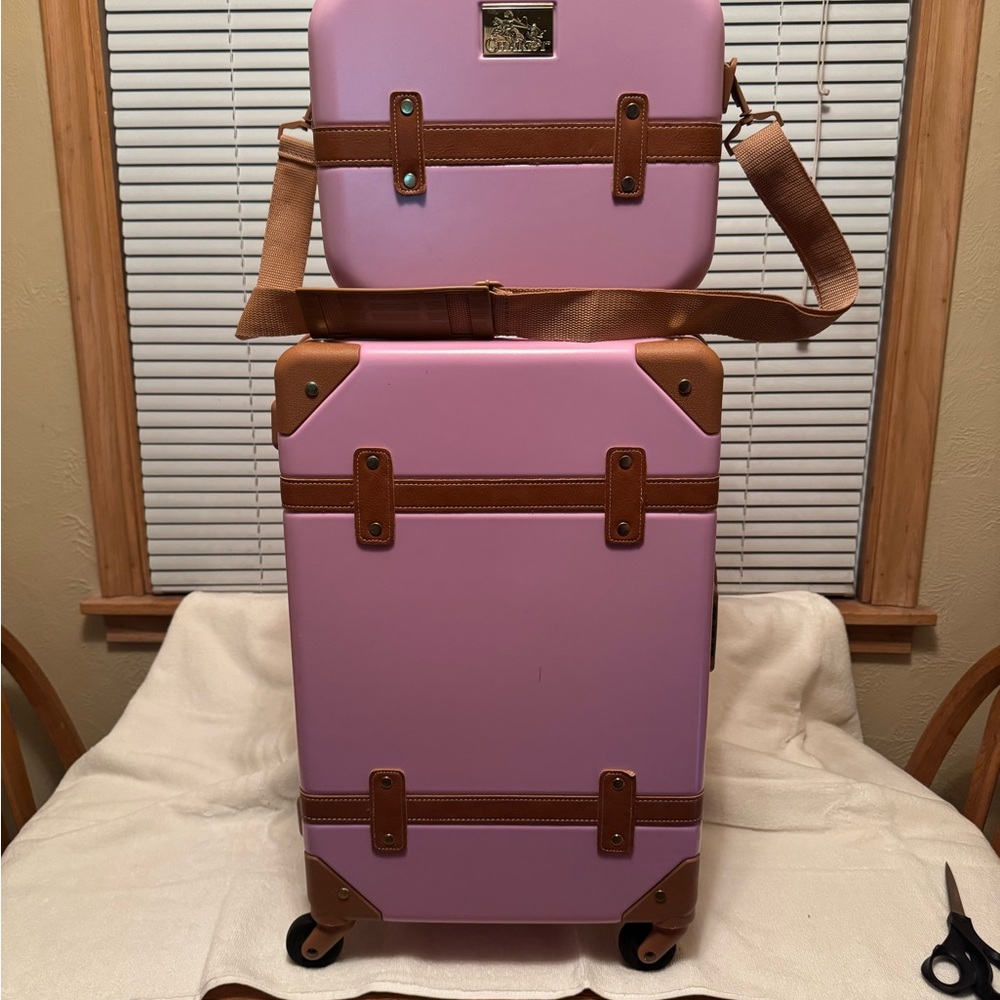 Chariot Gatsby Luggage Pink Carry On Hard Side 2 Piece
